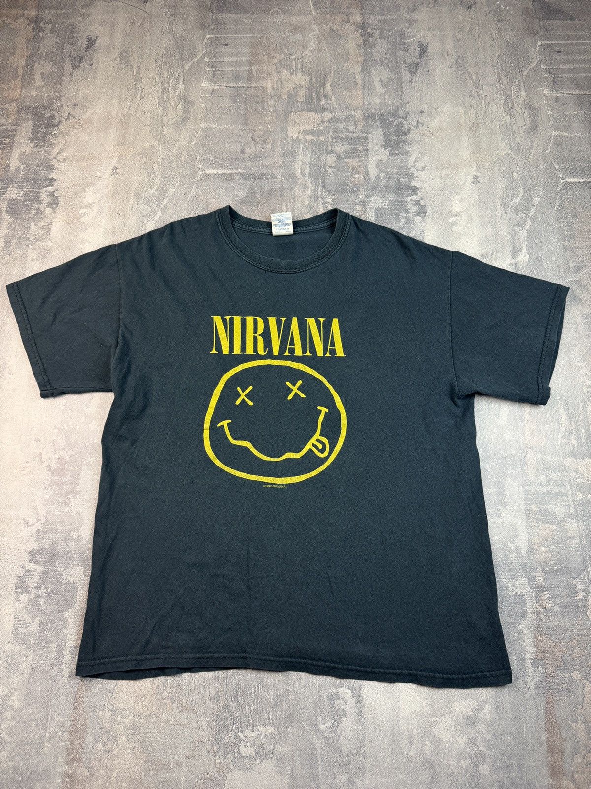 Nirvana Vintage 1992 Nirvana Smiley Face Band T Shirt Size US L / EU 52-54 / 3 - 1 Thumbnail