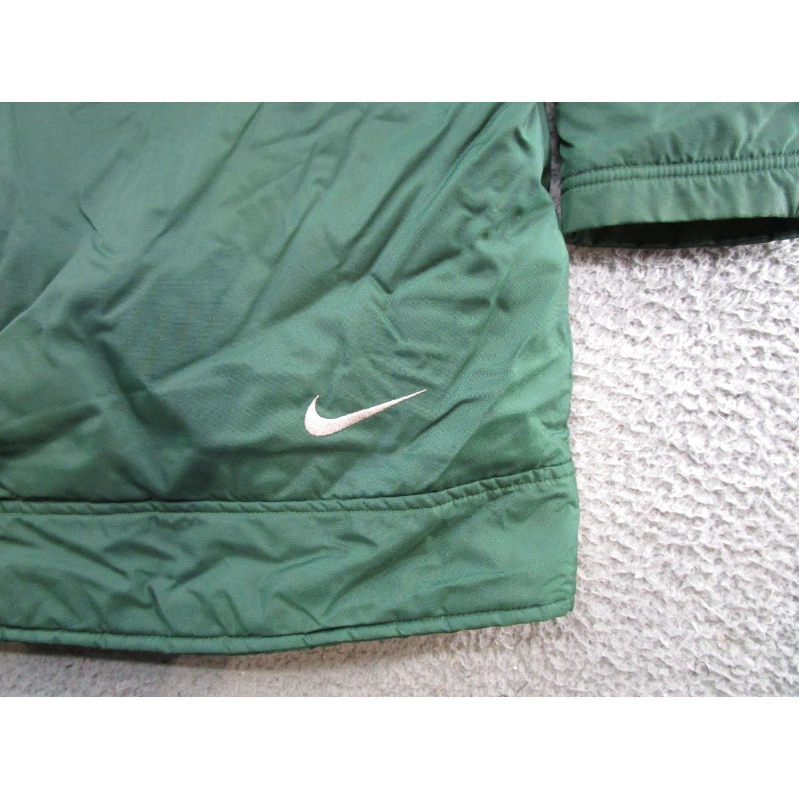 Nike VINTAGE Nike Swoosh Reversible Fleece Jacket Men L Green Size Large Jacket Zip Nyl on Embroidered Logo Size US L / EU 52-54 / 3 - 6 Thumbnail