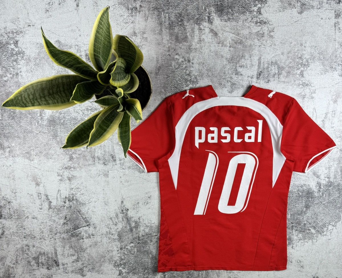 Puma Switzerland Swiss 2006/2008 Vintage #10 Pascal Red Soccer Football Shirt Jersey Size US S / EU 44-46 / 1 - 2 Thumbnail