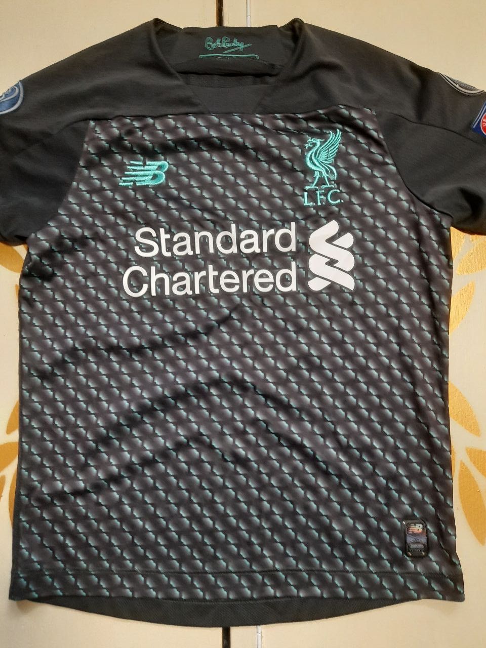 New Balance New Balance Liverpool Kit 11 M.Salah 2019-20 kids size M Size US XXS / EU 40 - 3 Thumbnail