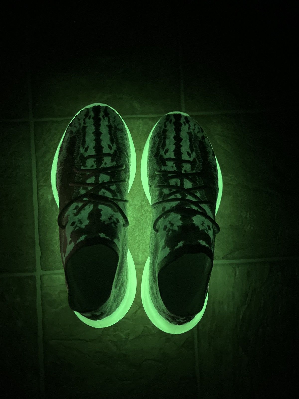 Yeezy Yeezy 360 Calcite Glow Size US 10 / EU 43 - 5 Thumbnail