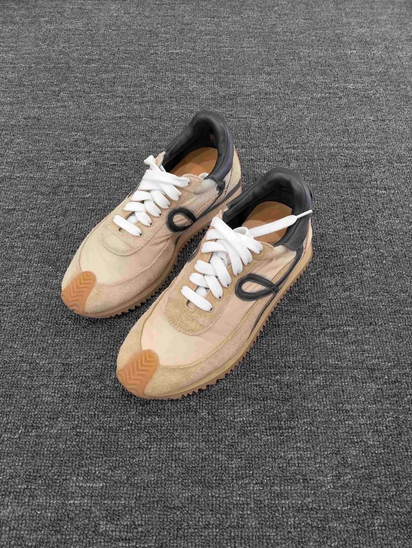 Loewe LOEWE Debby 36 EU 9/10 authentic Size US 5.5 / IT 35.5 - 1 Thumbnail