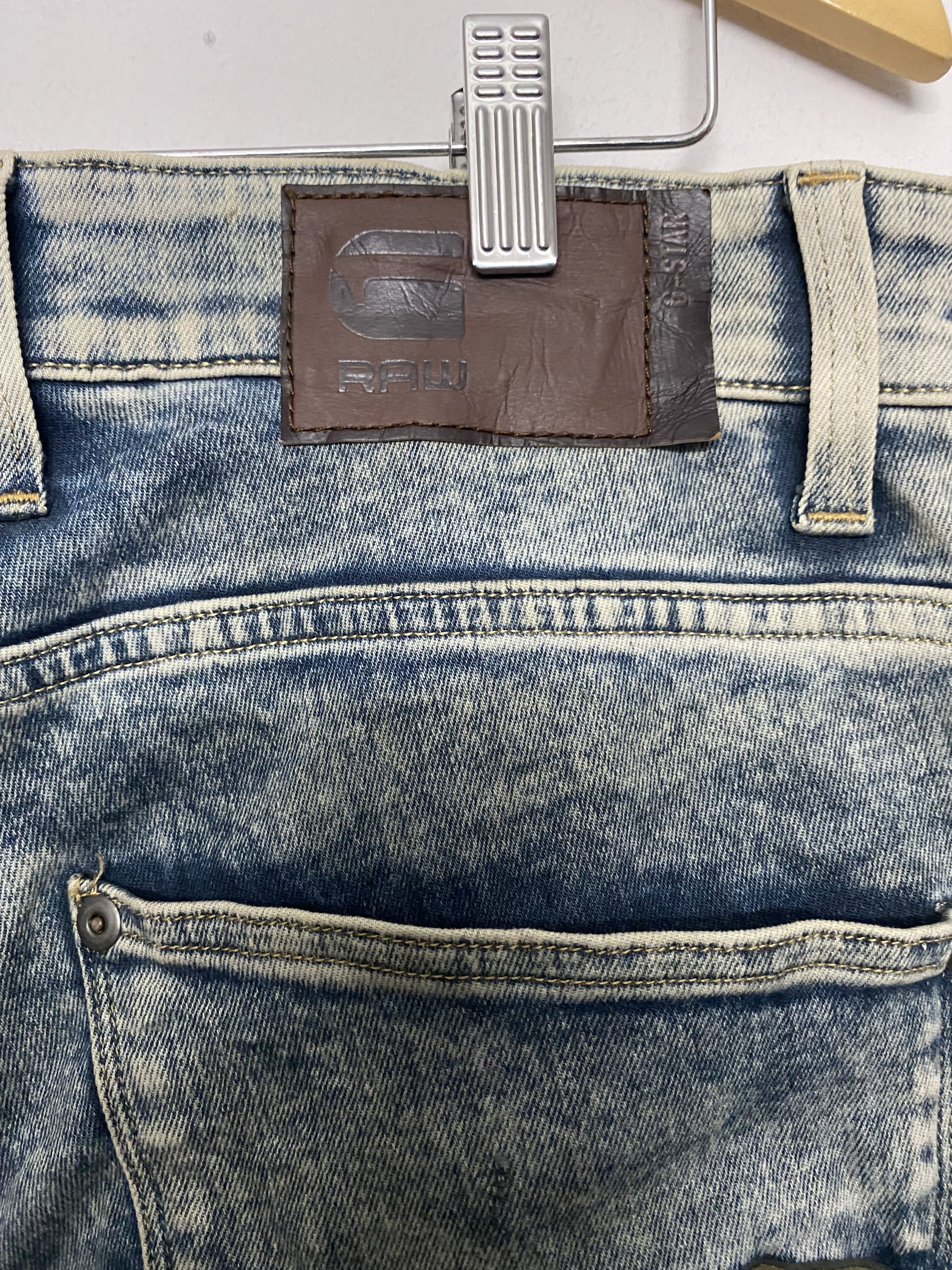 G-Star RAW Revend Super Slim Jeans Acid Wash Distressed jean