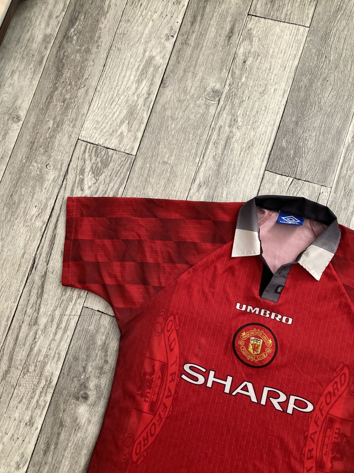 Umbro × Vintage Vintage 96/98 manchester united soccer football jersey L y2k Size US L / EU 52-54 / 3 - 6 Thumbnail