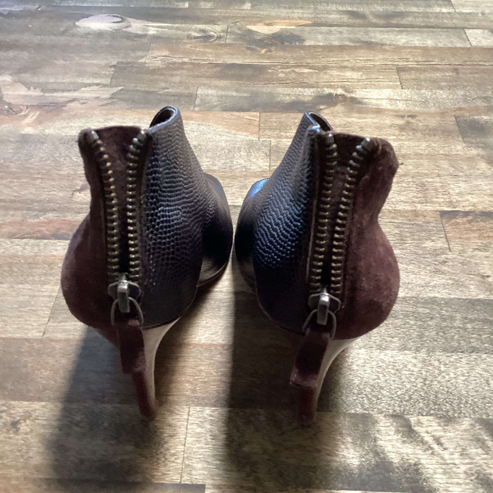 Vintage Halogen Booties Womens 6M Stiletto Heels Brown Lizard Embossed Leather Zip Booties Mande Suede Back Zip Closure Womens Shoes Brown Halogen Size US 6 / IT 36 - 4 Thumbnail