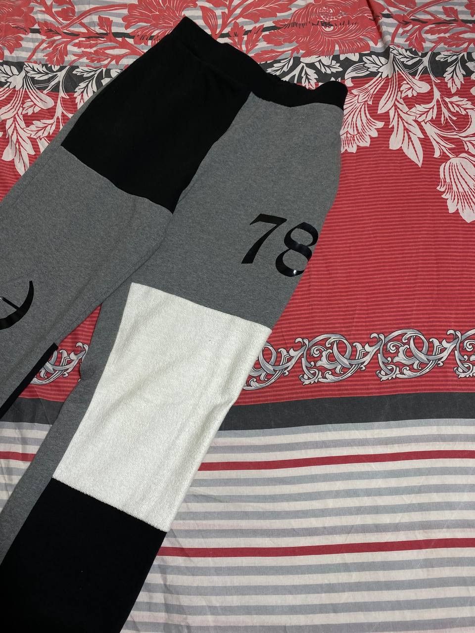 Juicy Couture × Juicy Couture Jeans × Vintage Juicy Couture velour flare sweatpants Size 28" / US 6 / IT 42 - 10 Thumbnail