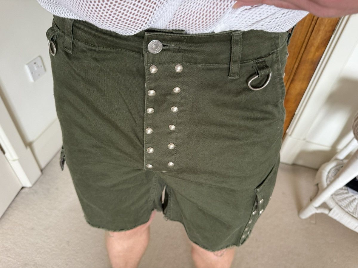 Celine × Hedi Slimane $1.2k SS22 Celine studded raw hem cargo shorts 48 Hedi Size US 30 / EU 46 - 3 Thumbnail