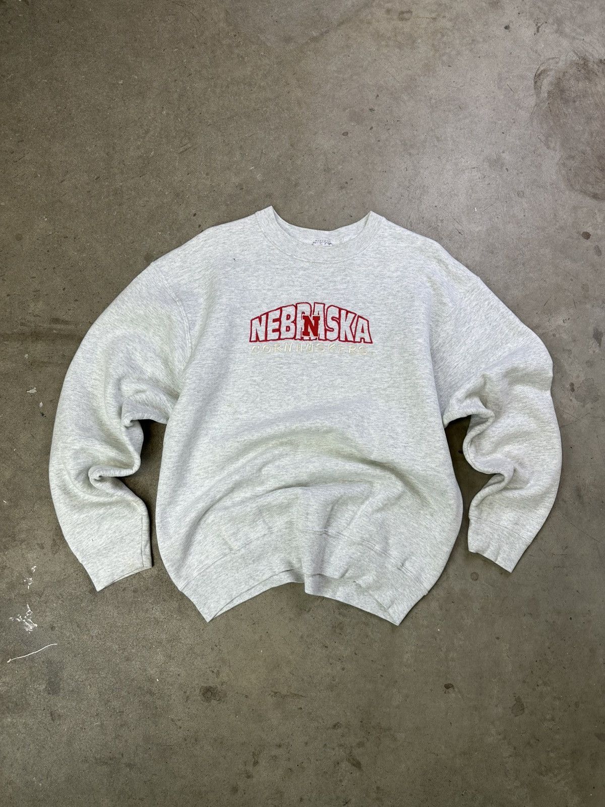 Vintage 90s Nebraska Cornhuskers Embroidered Crewneck Large Size US L / EU 52-54 / 3 - 1 Thumbnail