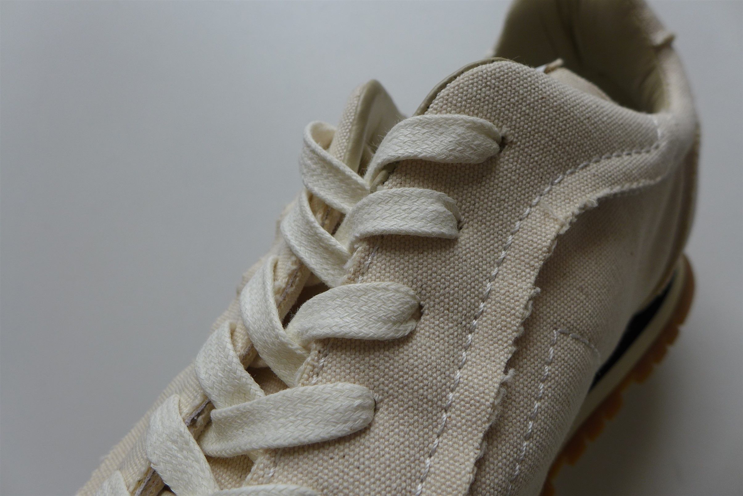 Maison Margiela n/a Margiela Ecru Runner Sneakers Size US 11 / EU 44 - 12 Thumbnail