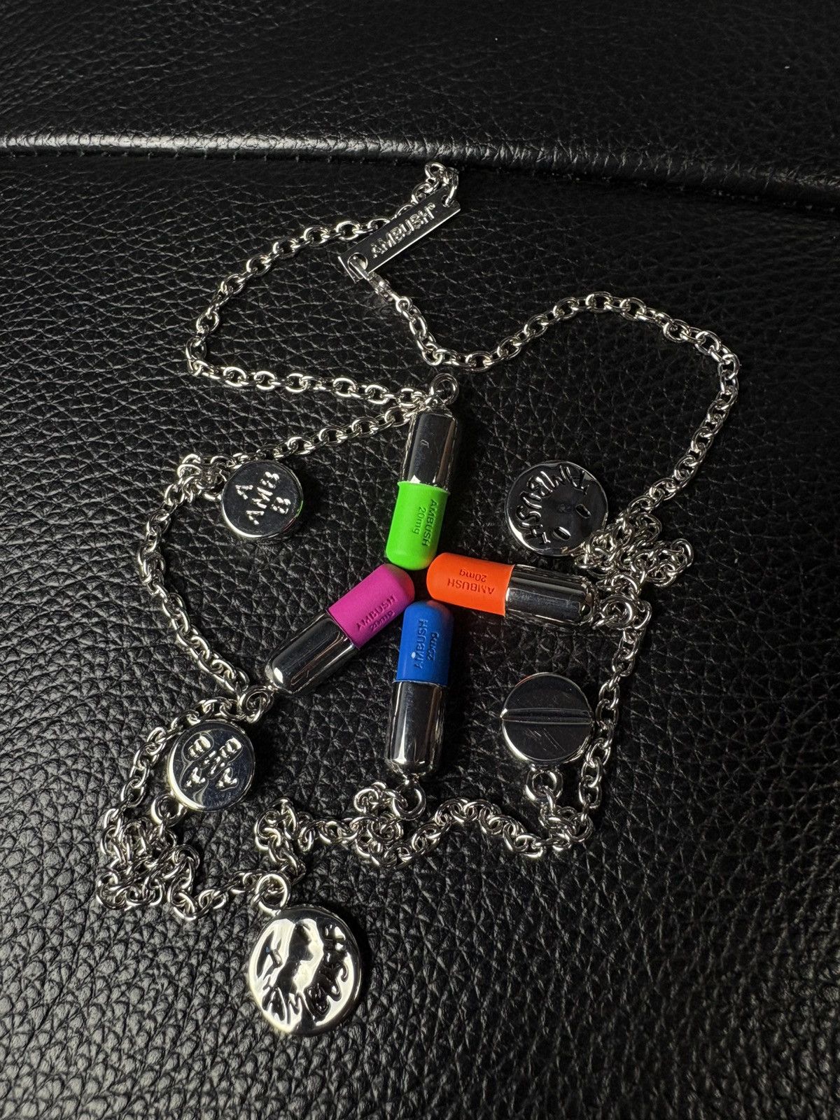 Ambush Design Ambush multi pill charm necklace silver multicolour Size ONE SIZE - 11 Thumbnail