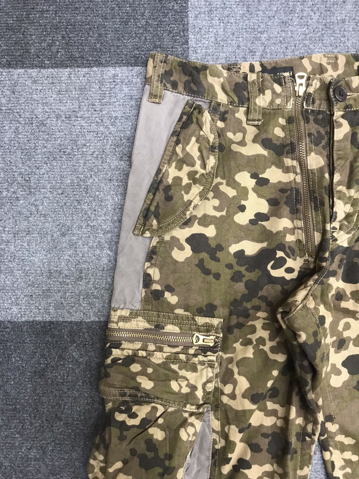 Japanese Brand FIRST BLOW Japan Hybrid Two Tones Cargo Pant Size US 32 / EU 48 - 3 Thumbnail
