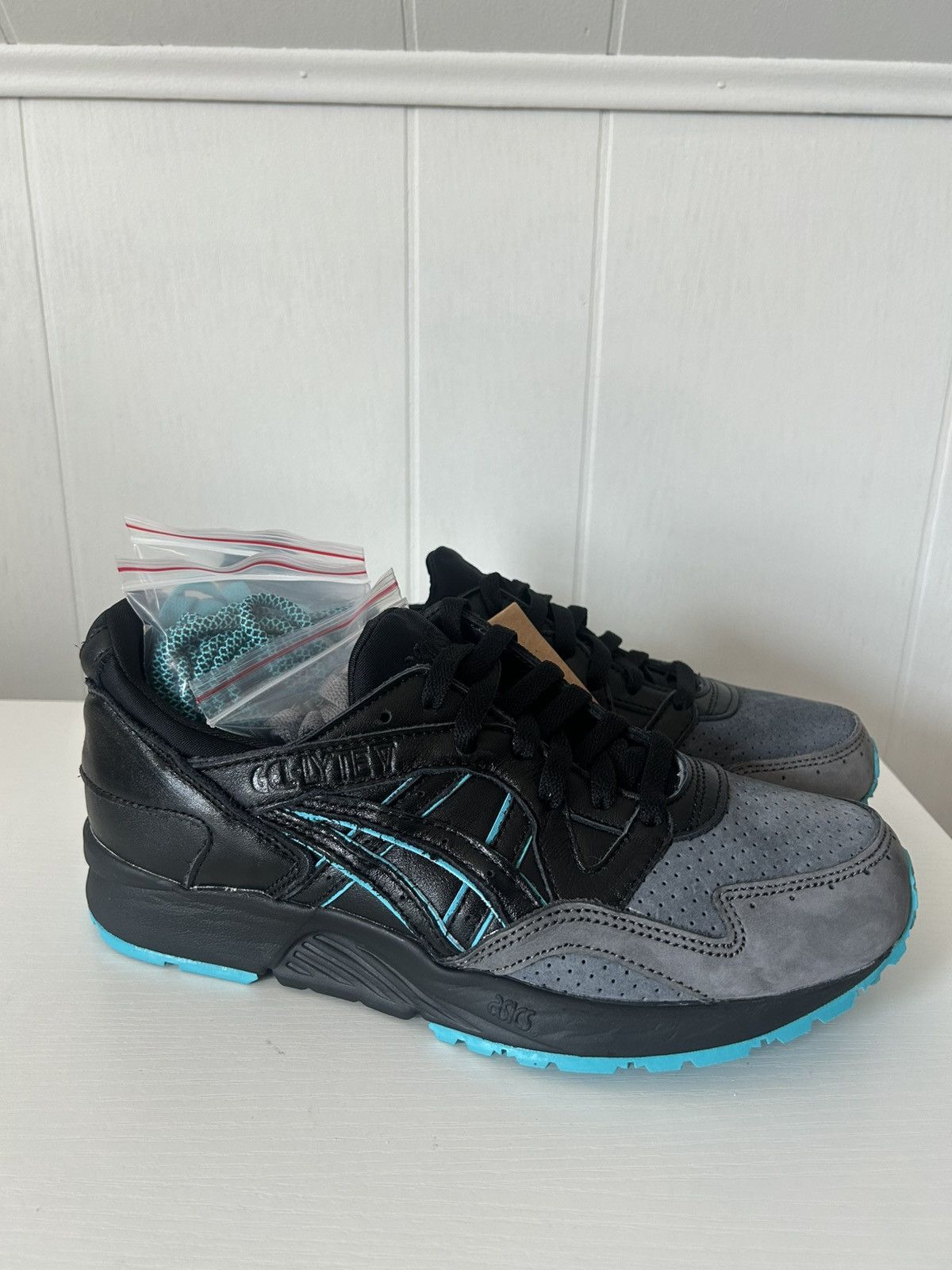 Kith x ASICS Gel-Lyte V Leatherback