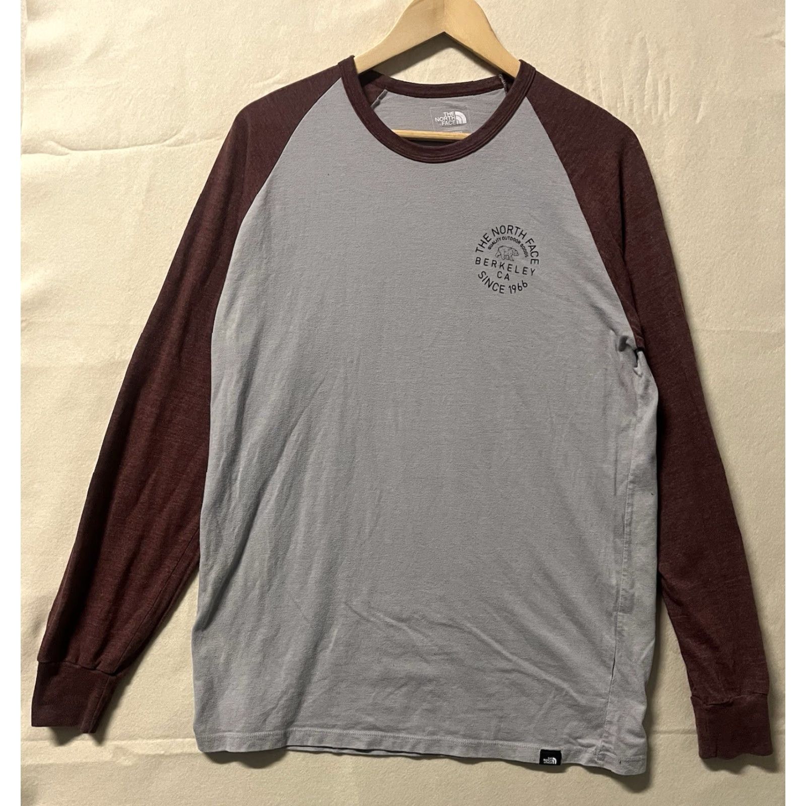 The North Face The North Face Men’s T-Shirt Long Sleeve Size Large Multicolor Logo Cotton Crew Neck Regular Fit Shirt Men Size US L / EU 52-54 / 3 - 2 Thumbnail