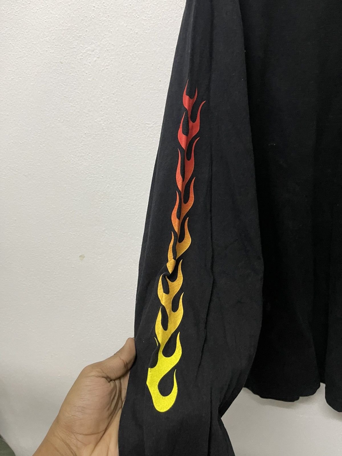 AC/DC 2000s ACDC X DC SHOES HIGHWAY TO HELL FLAME SLEEVE SUNFADED Size US XL / EU 56 / 4 - 6 Thumbnail