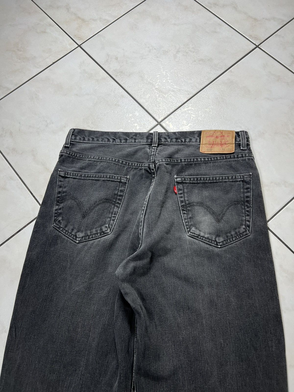 Levi's Vintage 90s Levi’s 550 relaxed fit baggy washed denim jeans Size US 36 / EU 52 - 13 Thumbnail