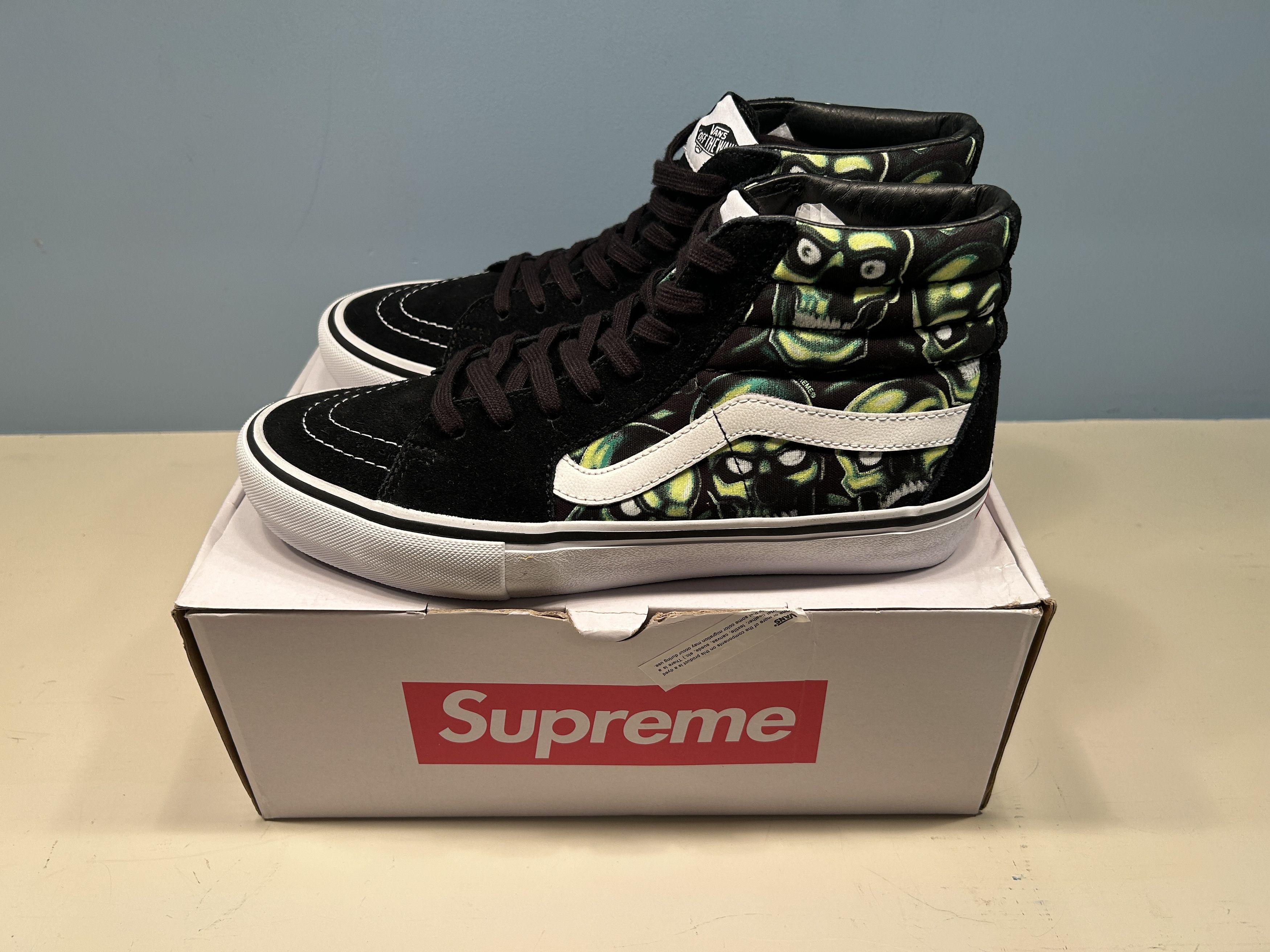 image of Sk8-Hi Supreme Skull Pile Shoes in Black, Men's (Size 9)