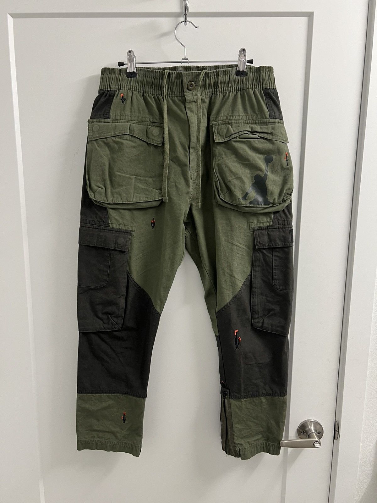 image of Travis Scott X Jordan Cargo Pants in Olive, Men's (Size 32)