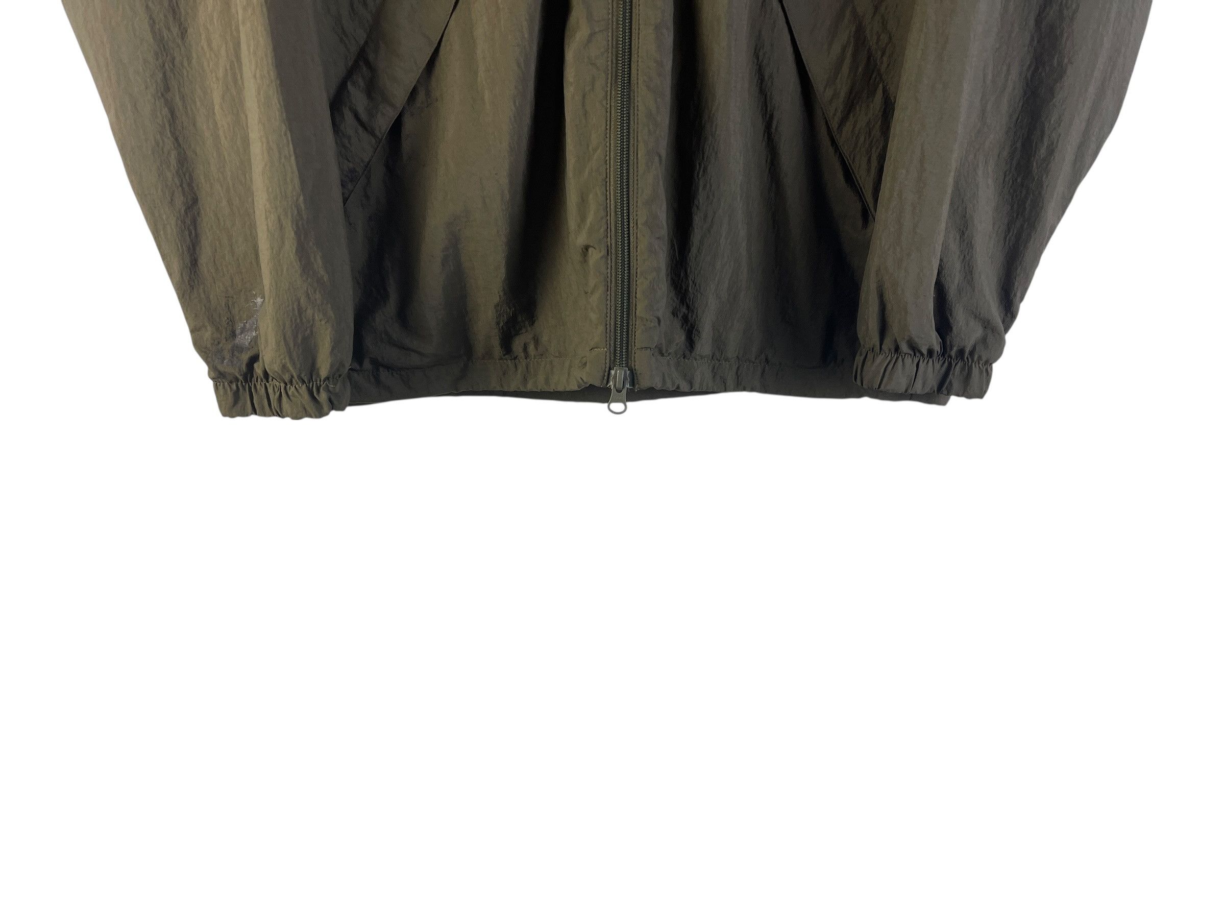Reebok Vintage Y2K Reebok Vector Windbreaker Jacket Hooded Nylon Size US L / EU 52-54 / 3 - 12 Thumbnail