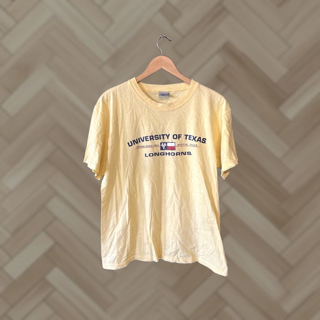 Vintage GEAR FOR SPORTS Mens Vintage University of Texas Yellow T-shirt M Size US M / EU 48-50 / 2 - 1 Thumbnail