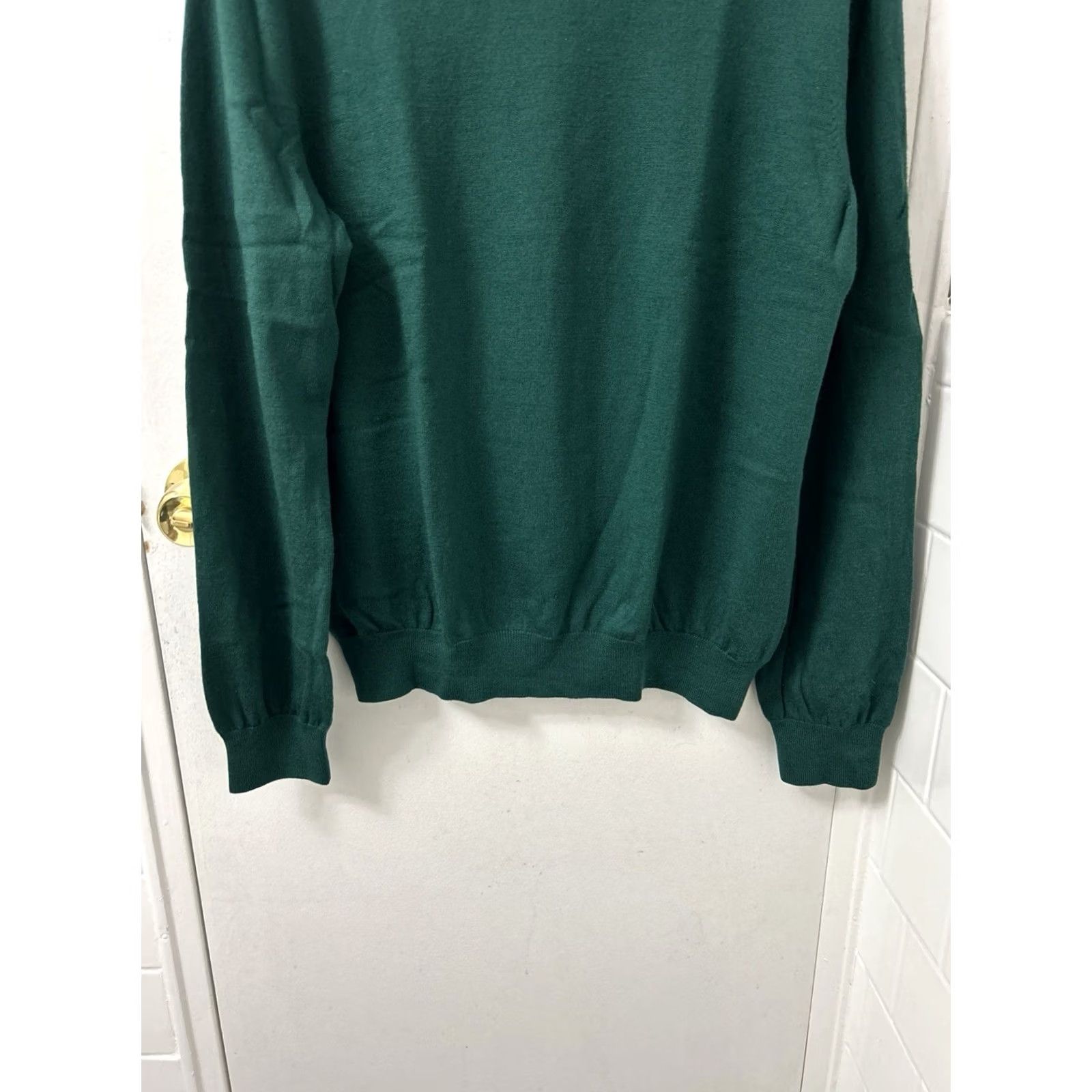 Banana Republic VINTAGE? No. Banana Republic Sweater Mens XL Green 100% Extra Fine Merino Wool Crewneck L/S Size US XL / EU 56 / 4 - 3 Thumbnail