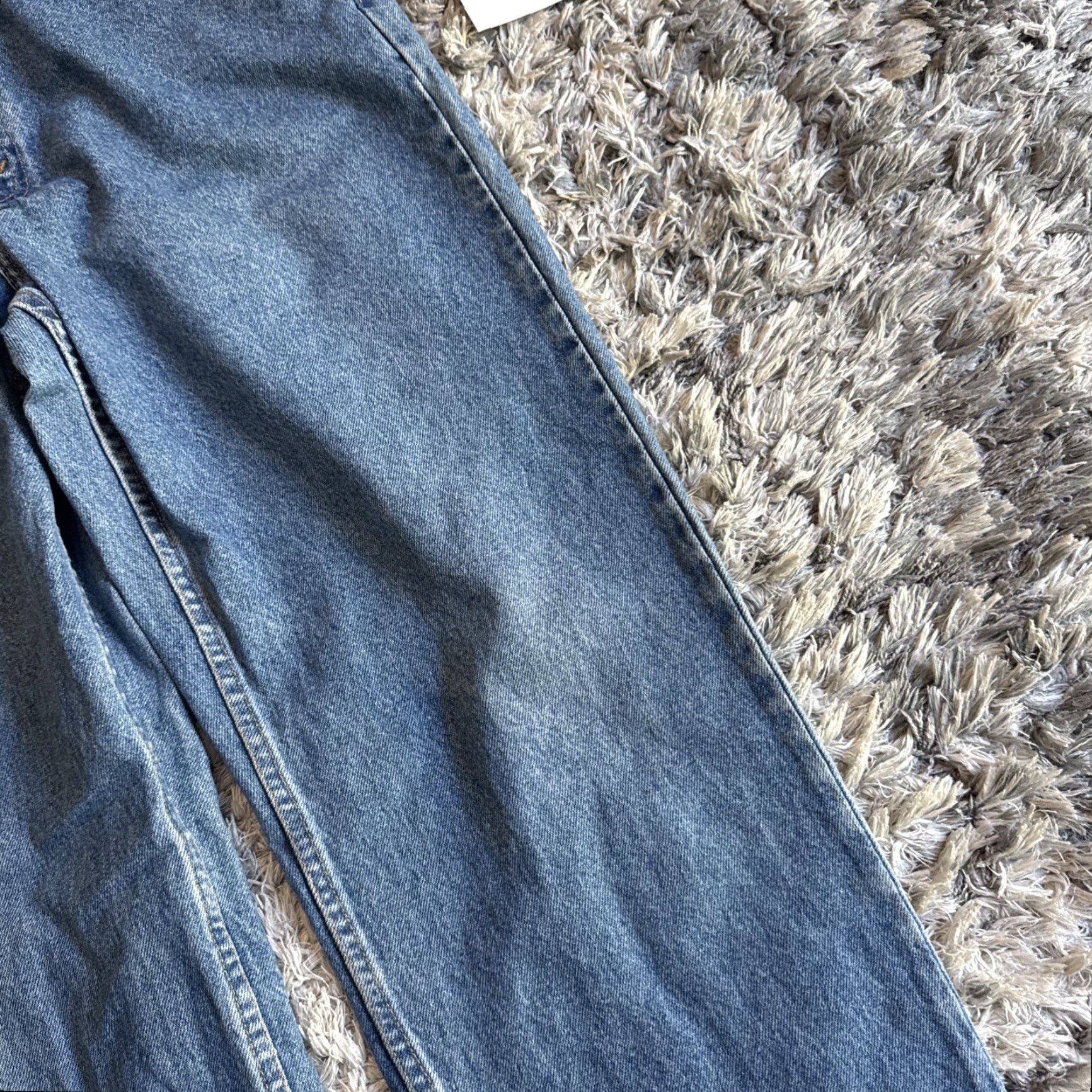 Levi's VINTAGE Levi’s 43901 Blue Denim Relaxed Fit Straight Jeans Men’s 33x33 34x34 Tag RARE Mens Size US 33 - 7 Thumbnail