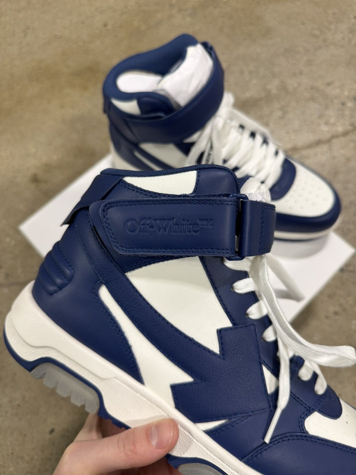 Off-White Off-White Out of Office Mid Top Leather Sneaker NEW 800$ Size US 9 / EU 42 - 2 Thumbnail