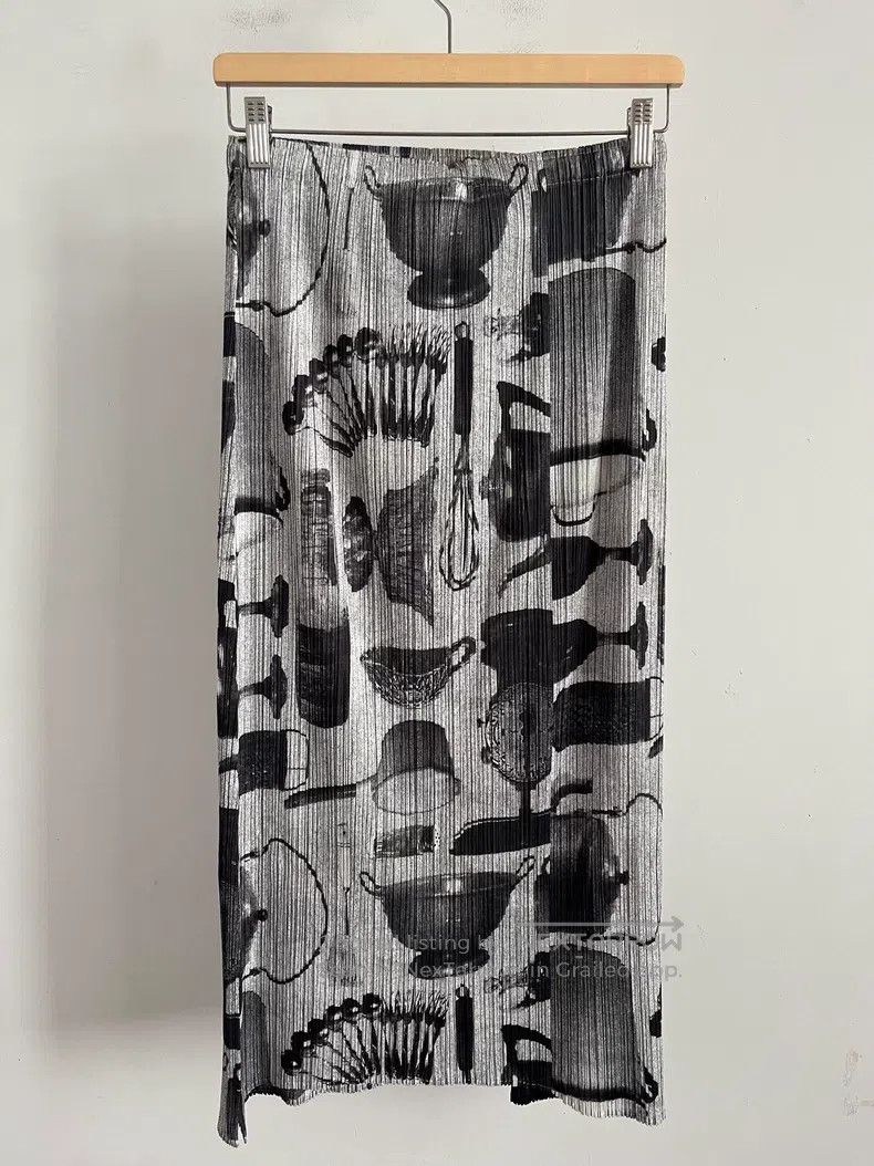 Issey Miyake Issey Miyake Gray Midi Skirt Size 26" / US 2 / IT 38 - 2 Thumbnail