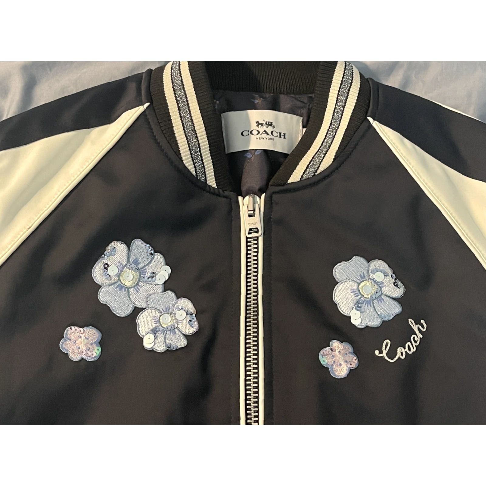 Coach Coach Bomber Jacket Women's Cropped Embroidered Floral Navy Blue M Size M / US 6-8 / IT 42-44 - 3 Thumbnail