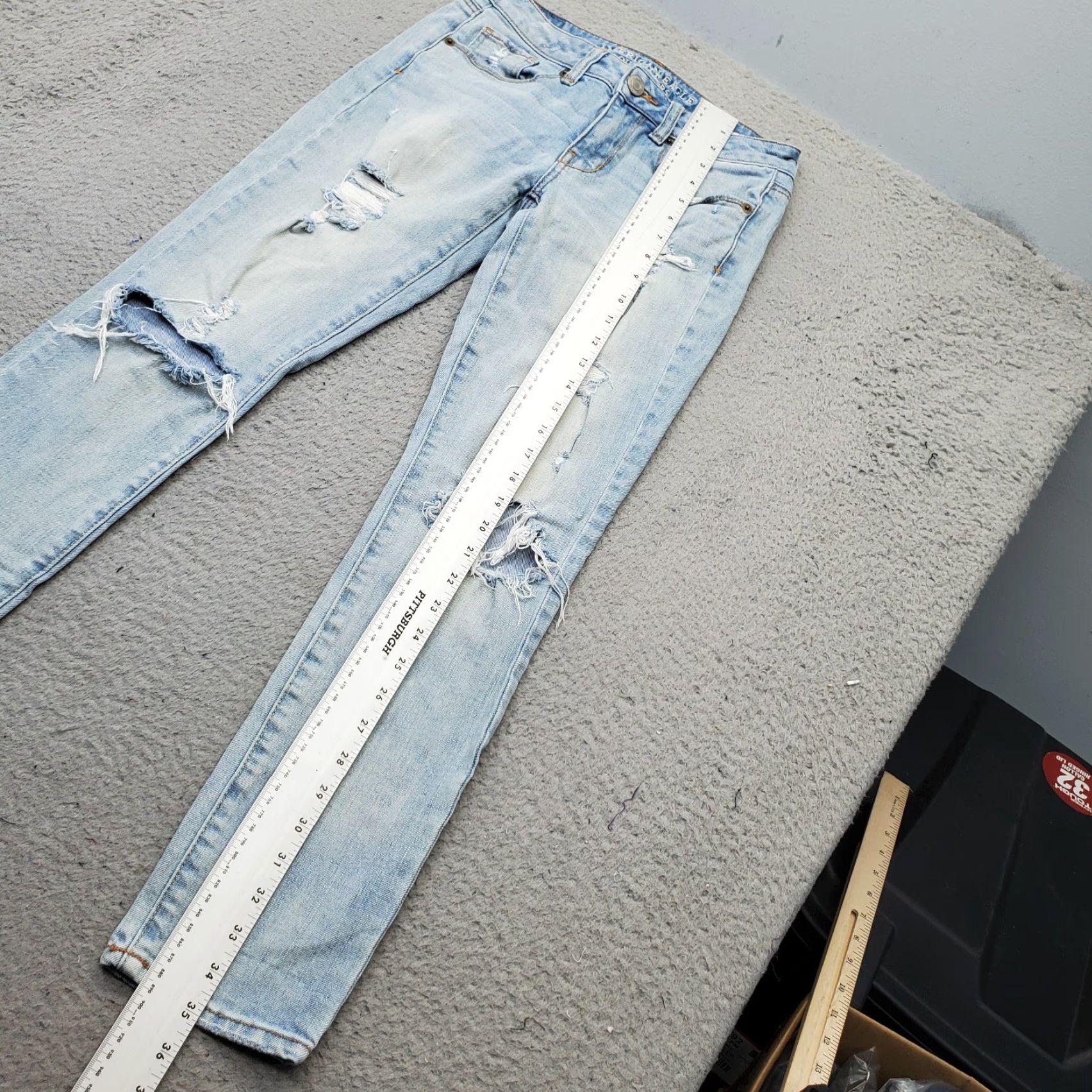 American Eagle Outfitters American Eagle Outfitters Skinny Jeans Womens 2 Blue Denim Distressed Light Wash Jeans Womens Size 2 Blue Denim Distressed Light Wash Size 26" / US 2 / IT 38 - 5 Thumbnail