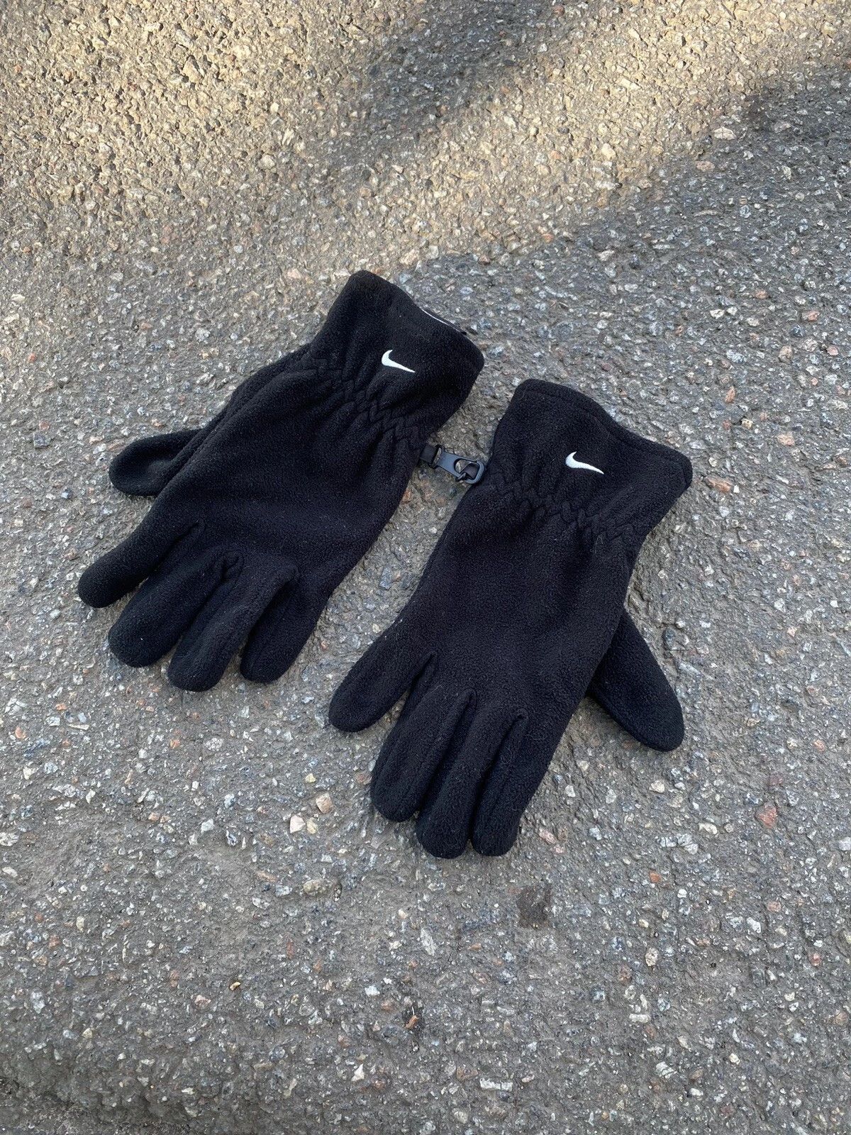 Nike nike fleece gloves Vintage Sz M Size ONE SIZE - 1 Thumbnail