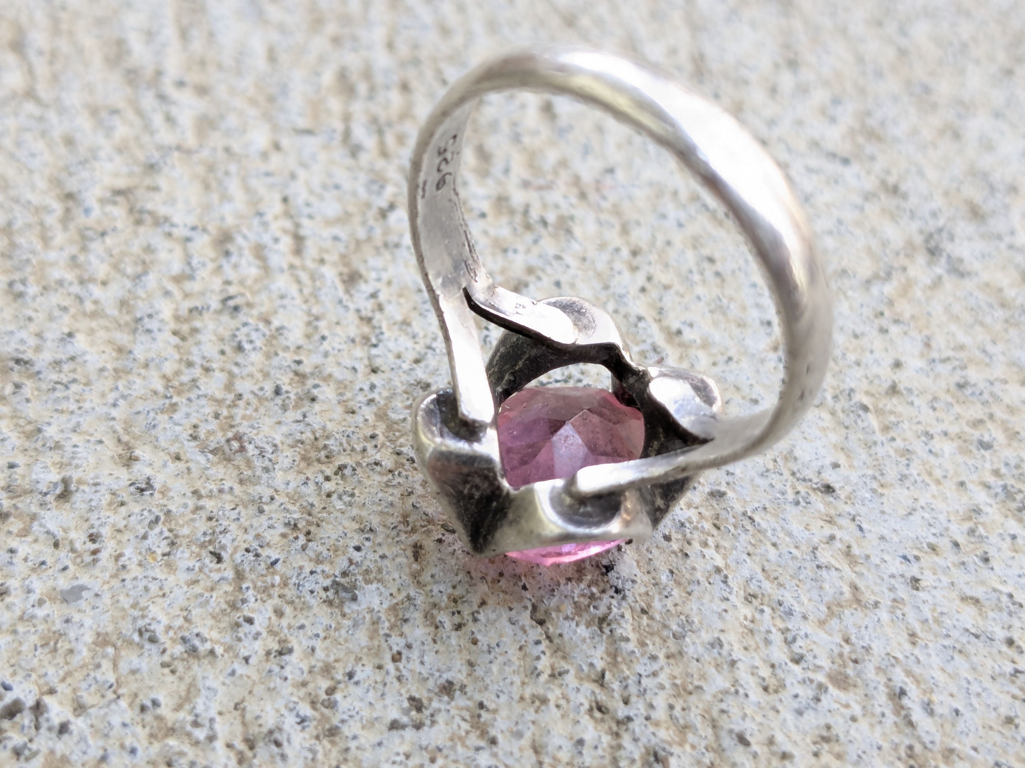 Jewelry Vintage Sterling Silver Ring Pink Glass 8.5 Belcher Mexico Size ONE SIZE - 9 Thumbnail