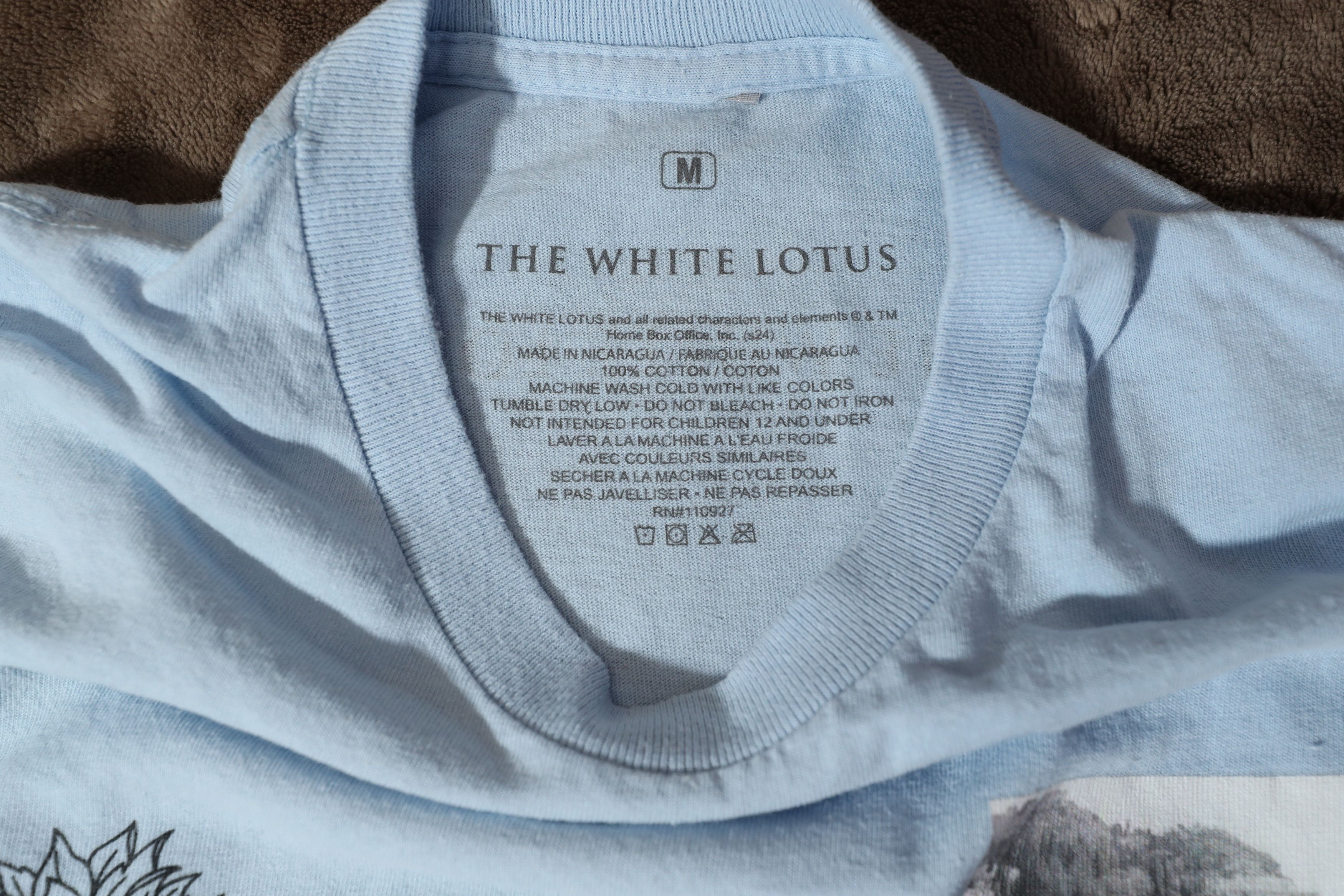 Other The White Lotus Lets Fun Season 2 Graphic Tee (M) Size US M / EU 48-50 / 2 - 11 Thumbnail