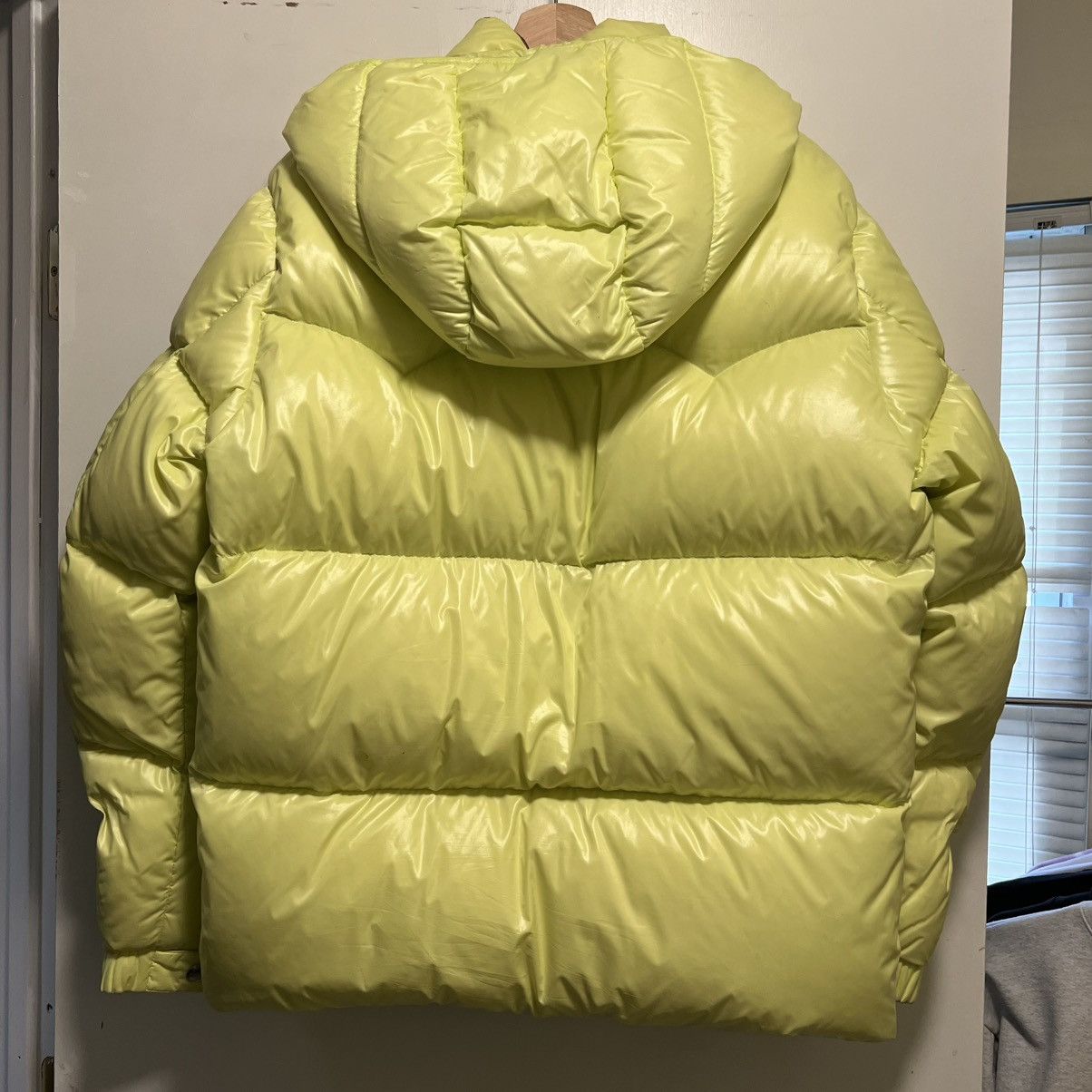 Moncler Moncler Coutard Quilted Glossed Shell Hooded Jacket Neon Size US XL / EU 56 / 4 - 2 Thumbnail