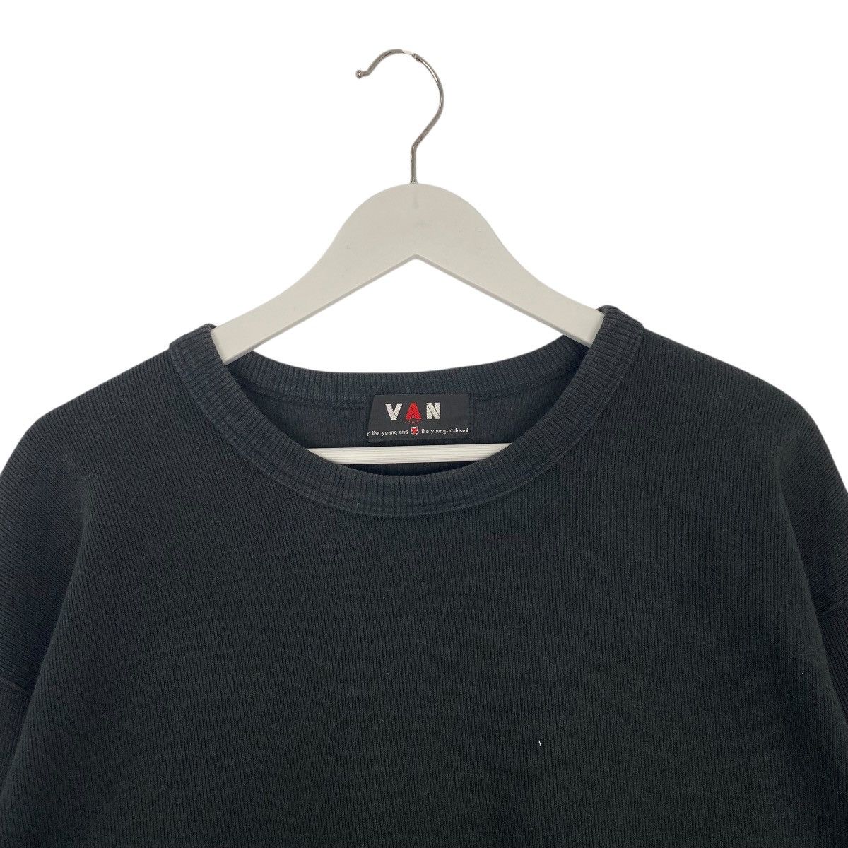 Vintage Vintage Vans Embroidered Sweatshirt Crewneck Black Size L Size US L / EU 52-54 / 3 - 4 Thumbnail