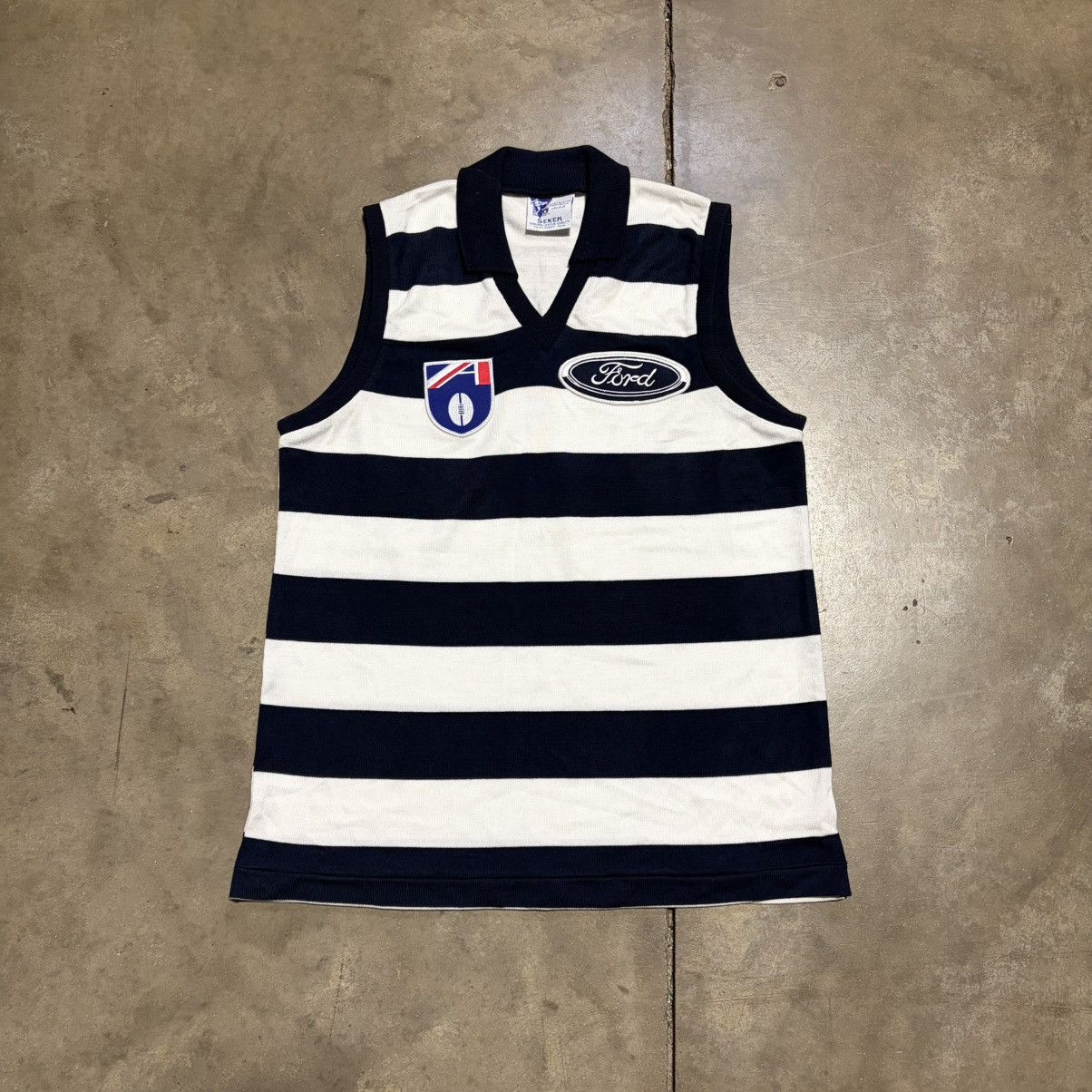 Vintage Vintage Geelong Cats AFL Football Jersey Knit Vest Ford 90s Size US M / EU 48-50 / 2 - 1 Thumbnail