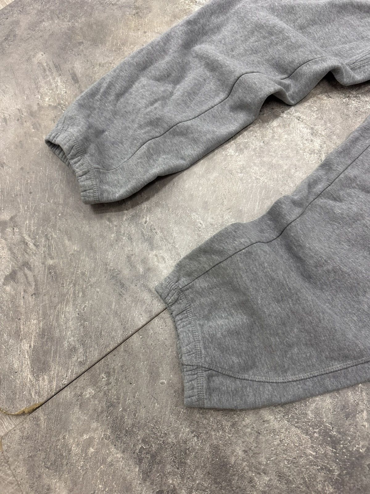 Japanese Brand Nike Vintage Baggy Gray Sweatpants Size US 32 / EU 48 - 4 Thumbnail