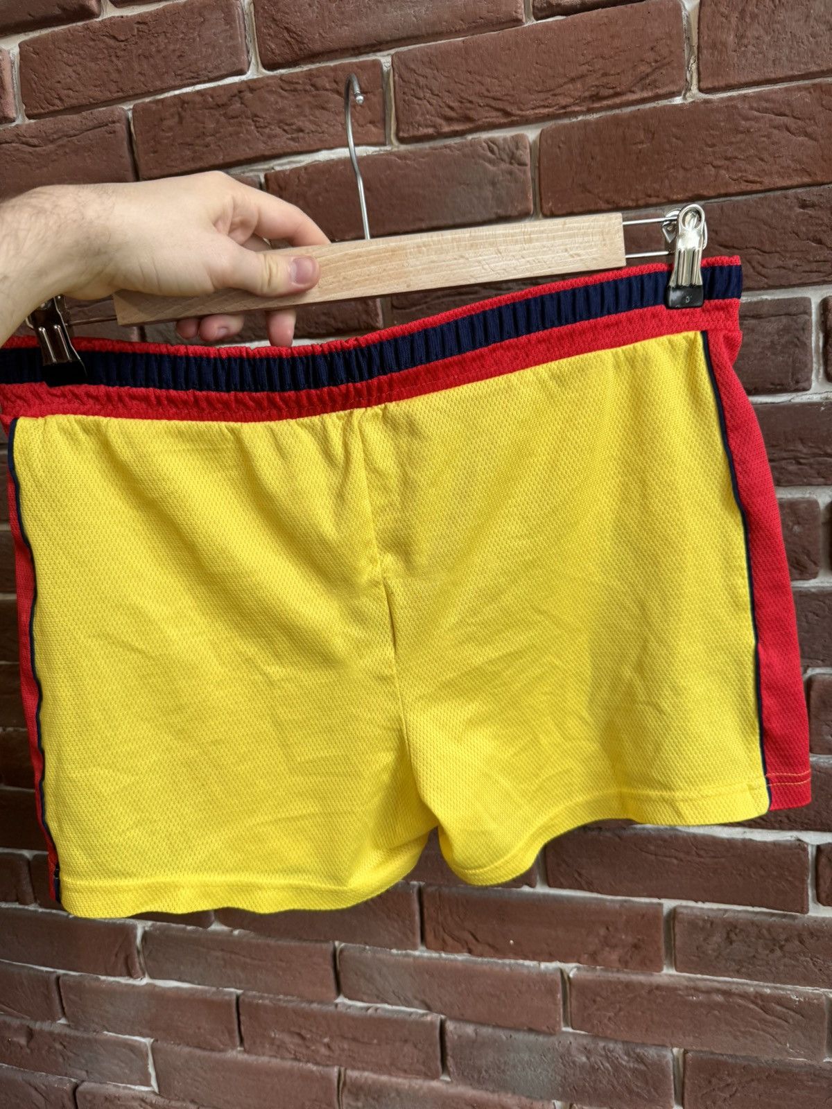 Reebok LIVERPOOL FC 90s FOOTBALL SHORTS SOCCER YELLOW SIZE S Size US 28 / EU 44 - 7 Thumbnail