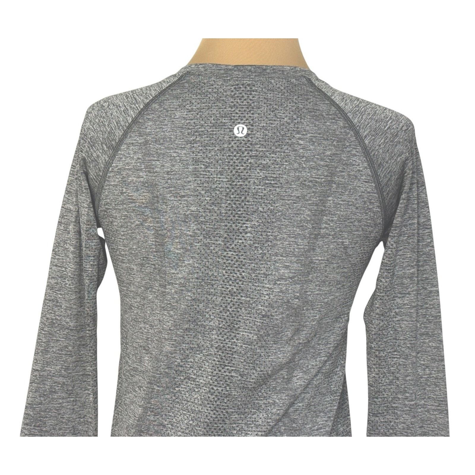 Lululemon LULULEMON Swiftly Tech Long-Sleeve Shirt 2.0 Hip Length 6 Size S / US 4 / IT 40 - 9 Thumbnail