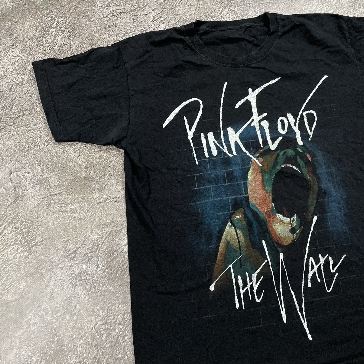Vintage Vintage Y2K Pink Floyd Band Graphic Tee Black Faded Boxy M Size US M / EU 48-50 / 2 - 3 Thumbnail