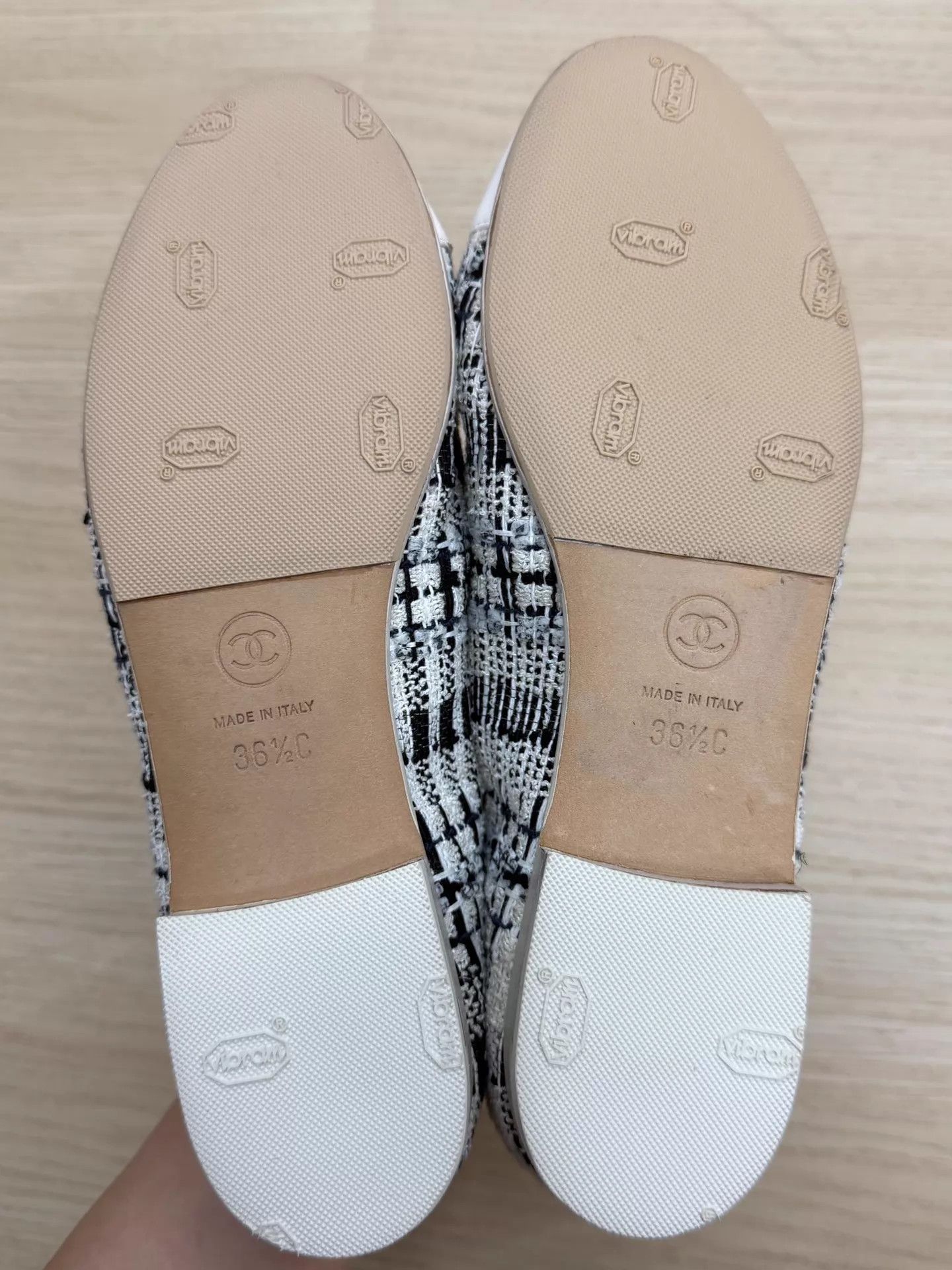 Chanel Chanel tweed lace-up pumps 36.5 (resoled) Size US 6 / IT 36 - 5 Thumbnail