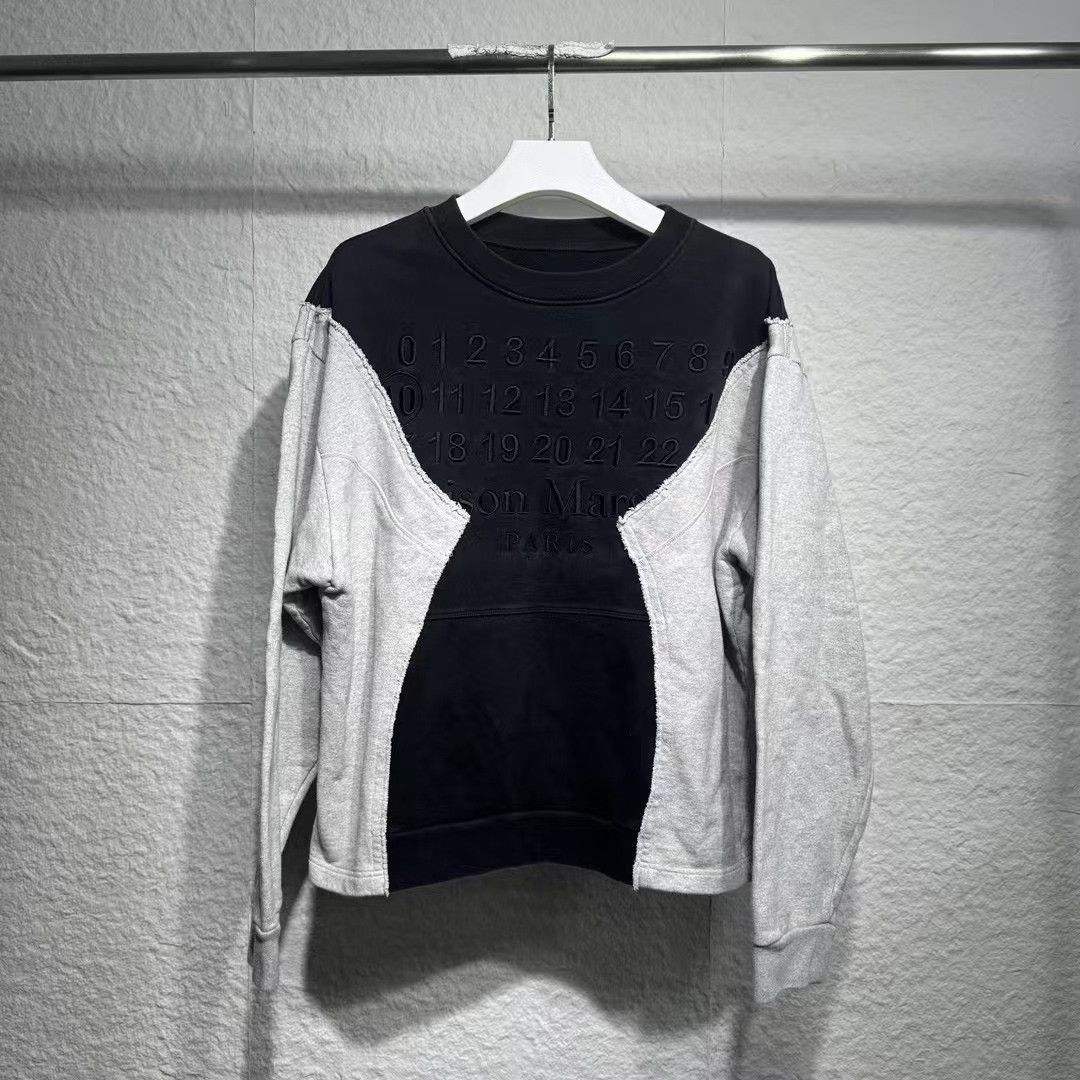 Maison Margiela Maison Margiela Black White Sweater Size US S / EU 44-46 / 1 - 1 Thumbnail