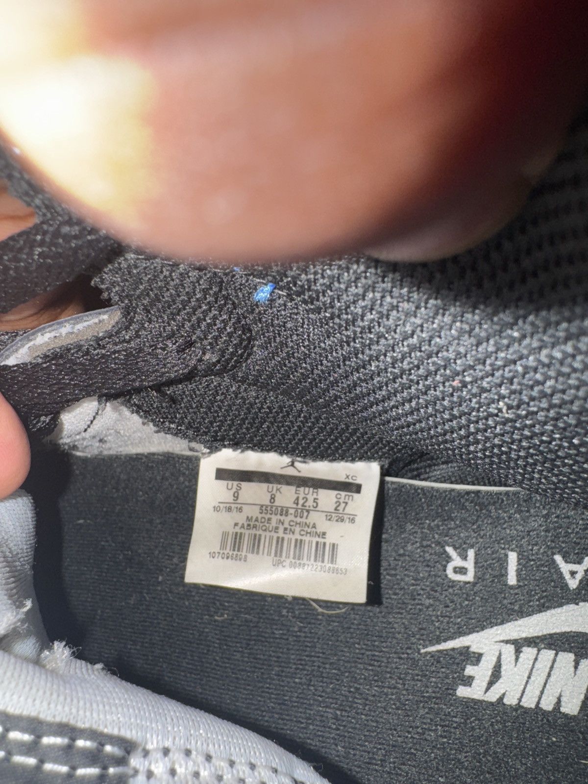Nike Jordan 1s Size US 9 / EU 42 - 6 Thumbnail
