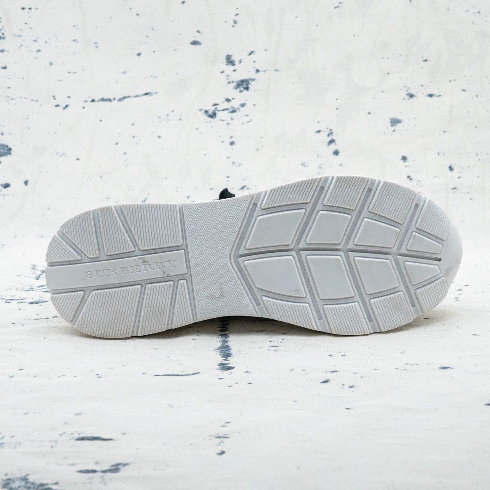 Burberry Burberry men’s check monogram vintage logo sneakers Size US 9.5 / EU 42-43 - 5 Thumbnail