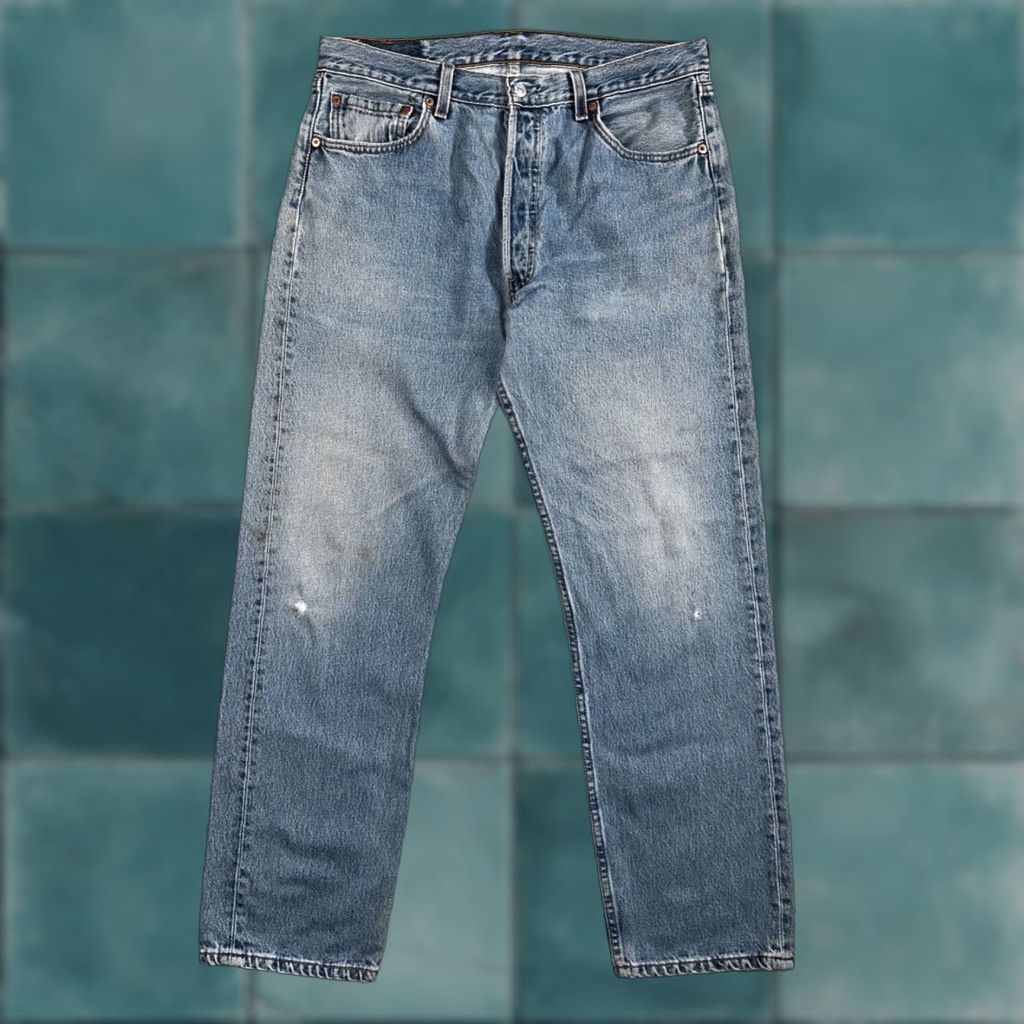Levi's VINTAGE Levi's 501 Jeans 34x30 Light Blue Wash USA 90s Straight Relacing Classic Fit Men/Adult Denim 30 Inseam Blue Size US 34 / EU 50 - 1 Thumbnail