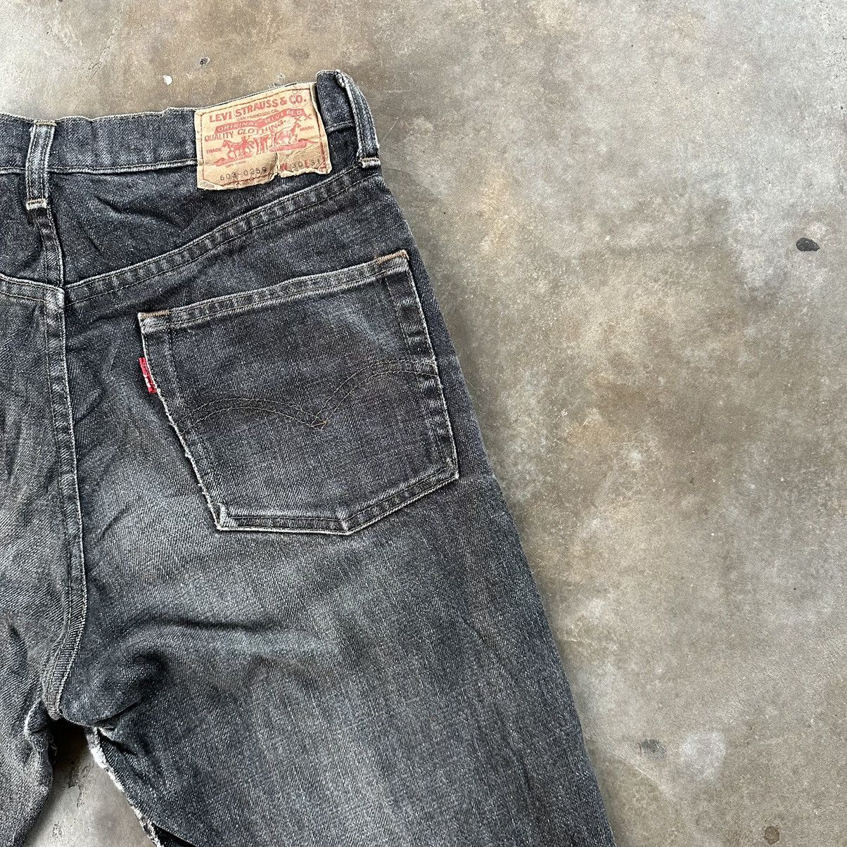 Levi's Vintage Levi’s Black Faded Jean Distressed Denim Pant W29 Size US 29 - 12 Thumbnail