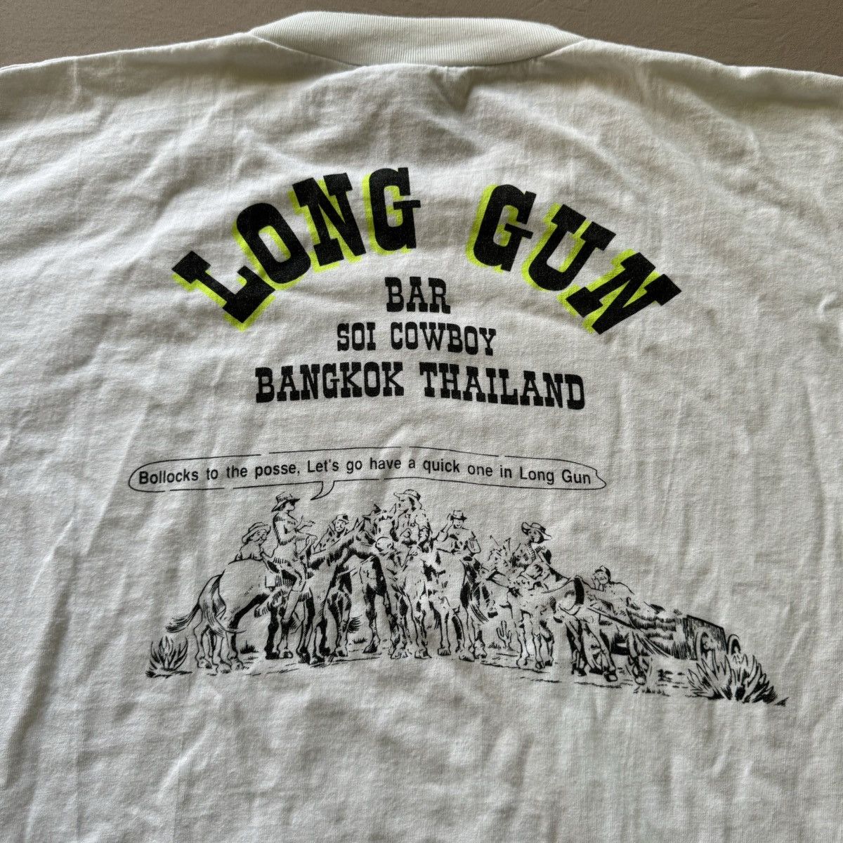 Vintage Vintage “Long Gun Bar” Thailand Graphic Tee Size US L / EU 52-54 / 3 - 3 Thumbnail