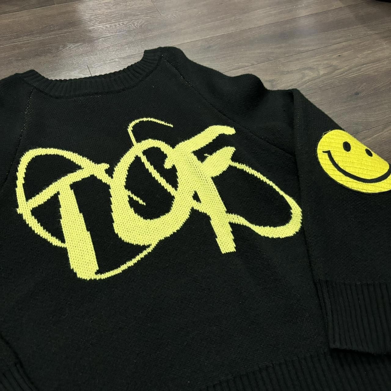 Designer templer of faith knit TOF sweater Smiley Face Patch XL Size US XL / EU 56 / 4 - 4 Thumbnail