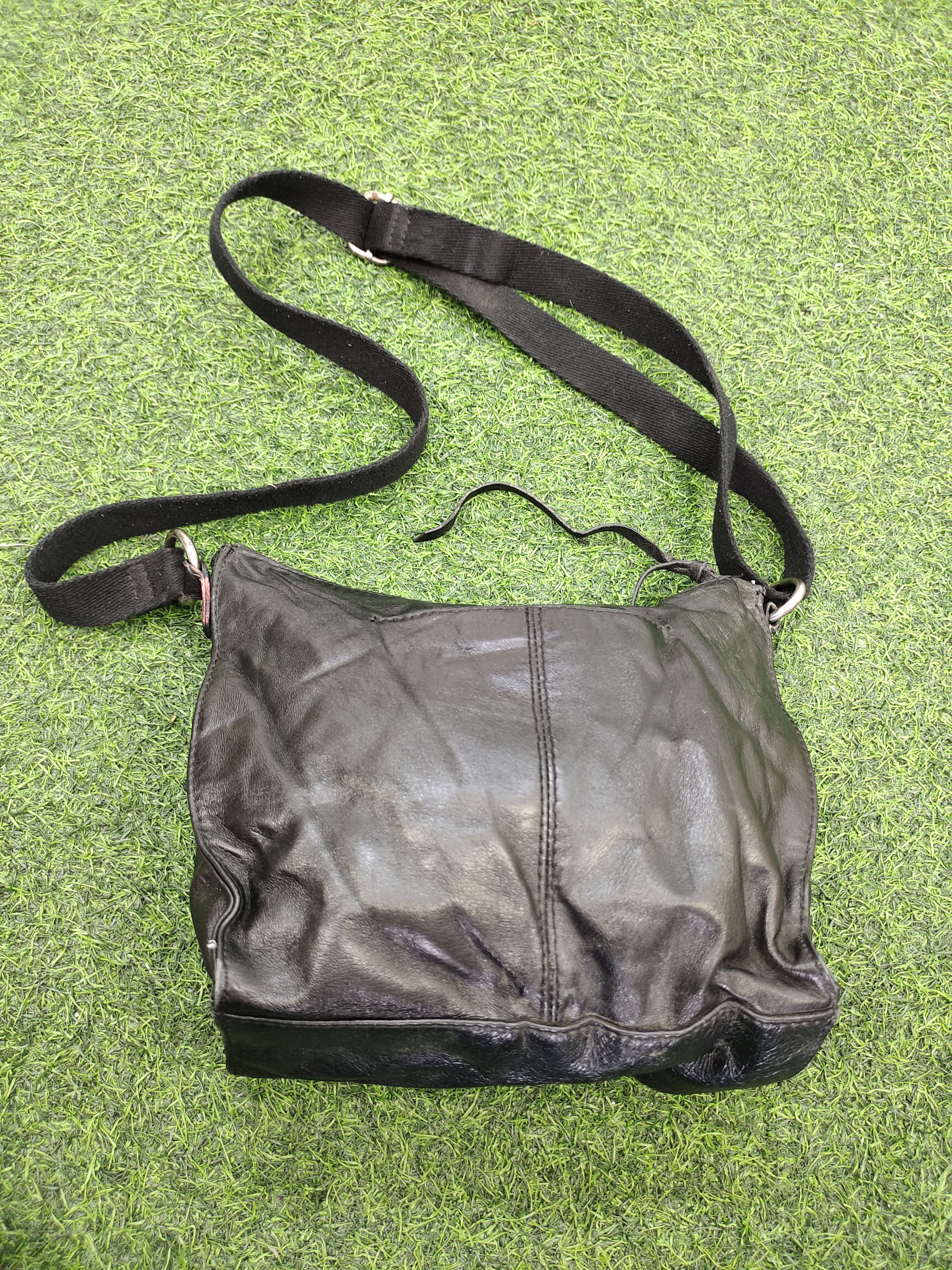 Hysteric Glamour Vintage The Sak Japan Studded Patina Leather Shoulder Bag Size ONE SIZE - 5 Thumbnail