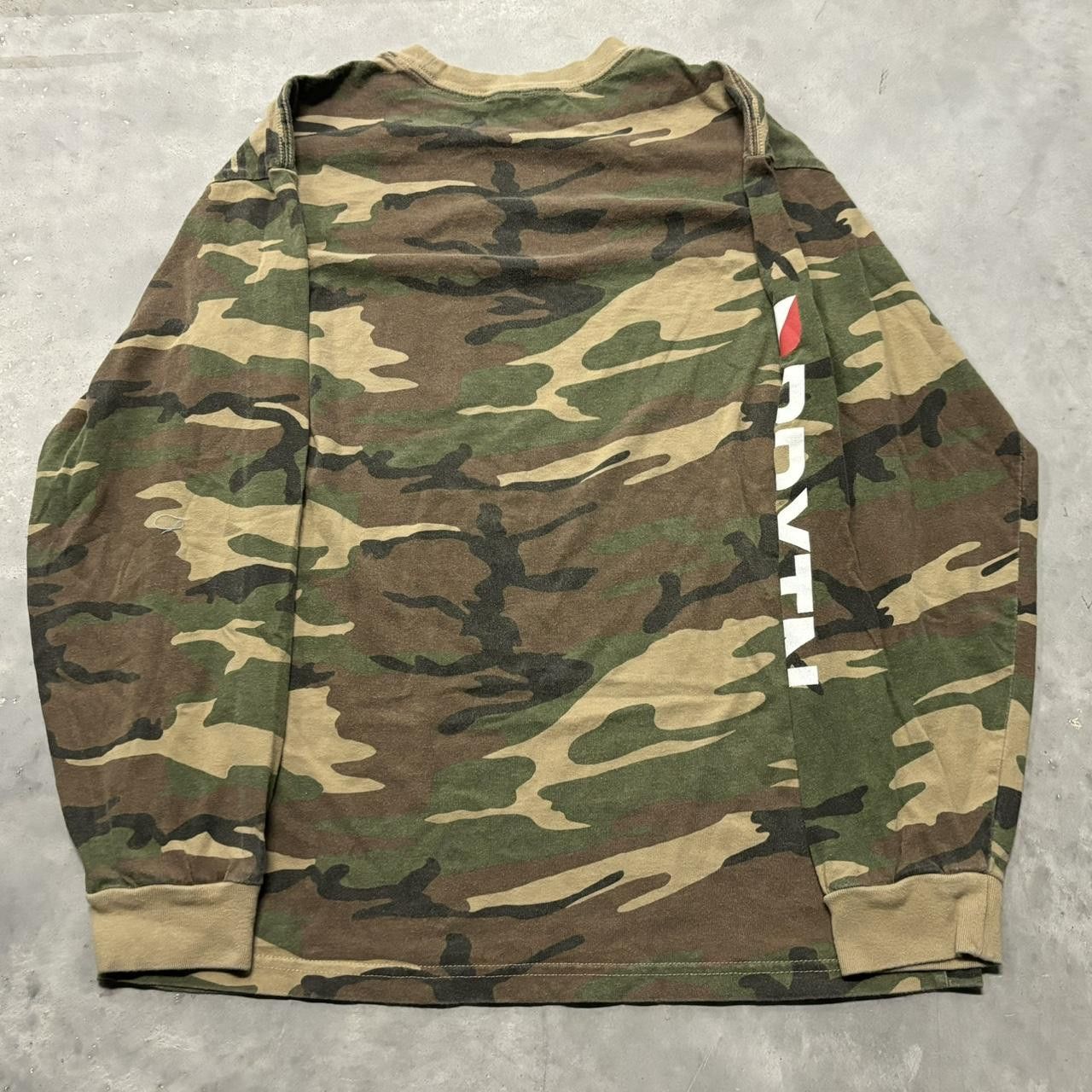 Japanese Brand × Vintage Crazy Vintage Y2K/2000s Grunge Camo Streetwear Skater Essential Longsleeve Tee! Size US M / EU 48-50 / 2 - 5 Thumbnail