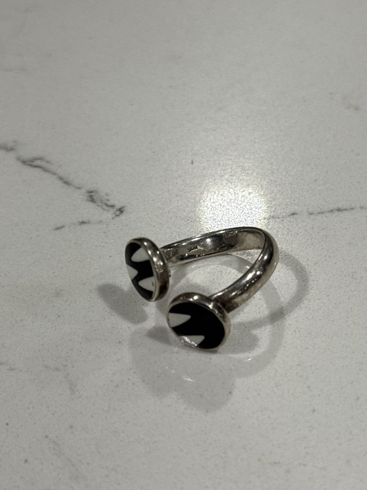 Sterling Silver Vintage .925 Silver Black Enamel Adjustable Ring Size ONE SIZE - 1 Thumbnail